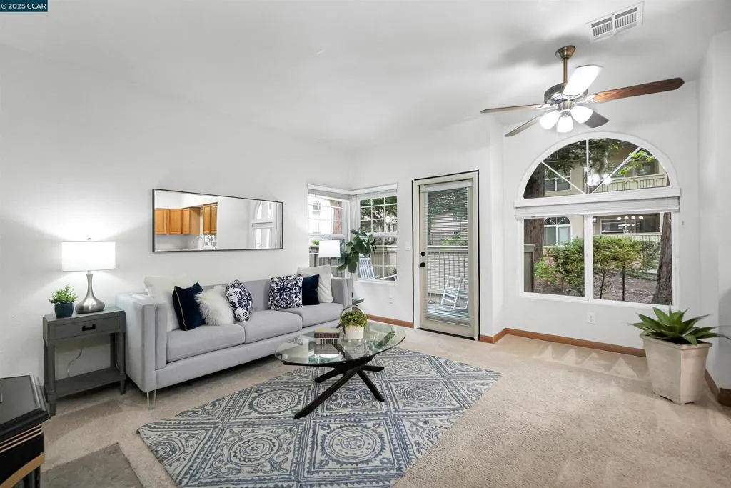 1407 Forest Run, Hercules, California 94547 home-pic-9